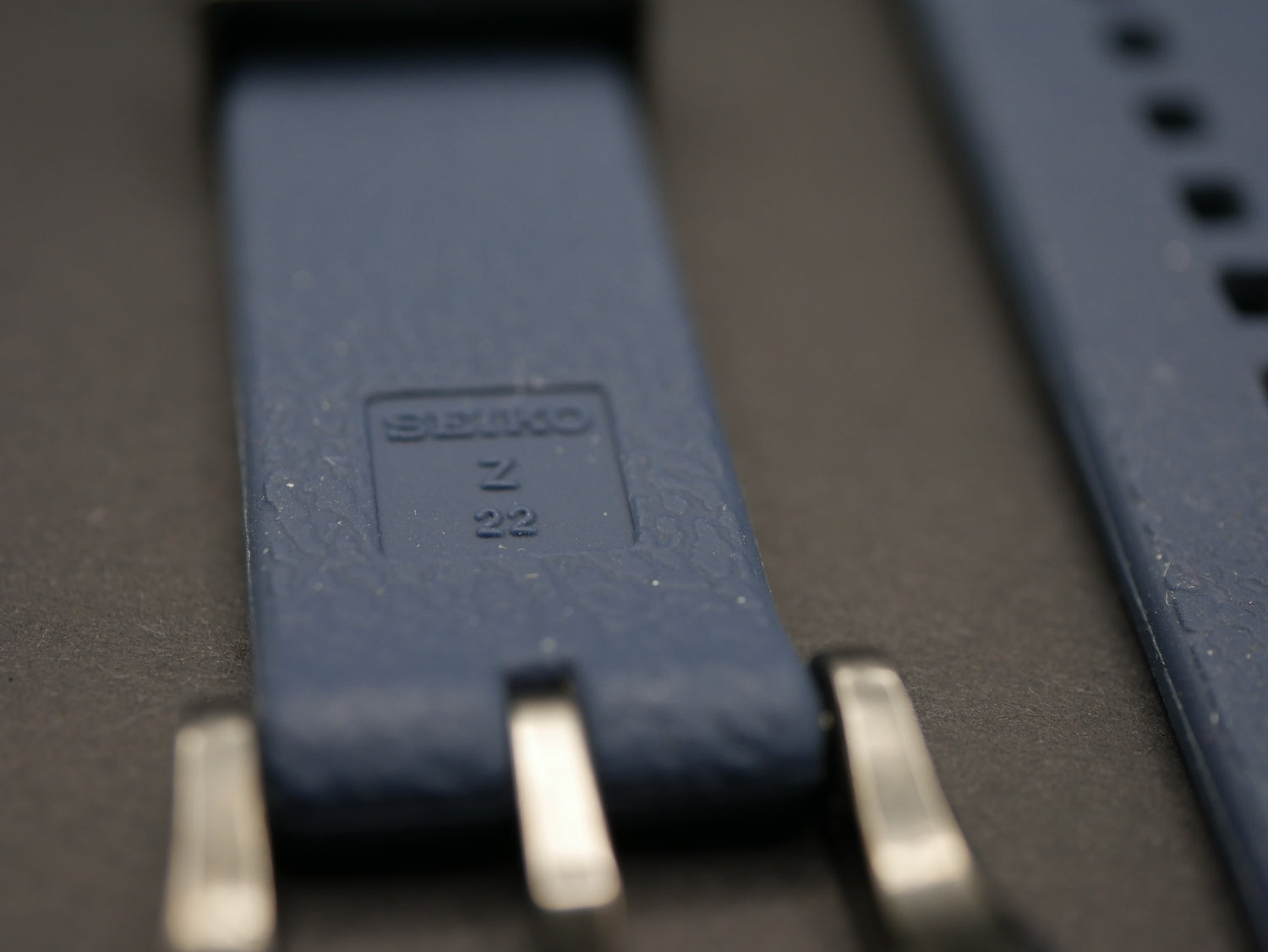 CINTURINO SEIKO Z22 IN SILICONE CON FIBBIA BRUNITA