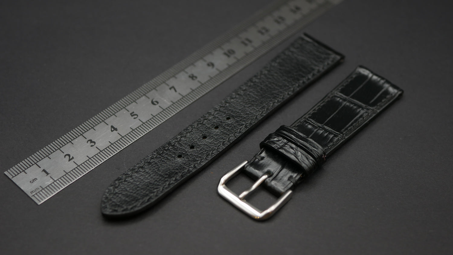 Cinturino in pelle di caimano NERO