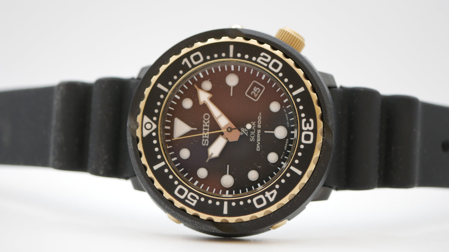 SEIKO TUNA SOLAR V157