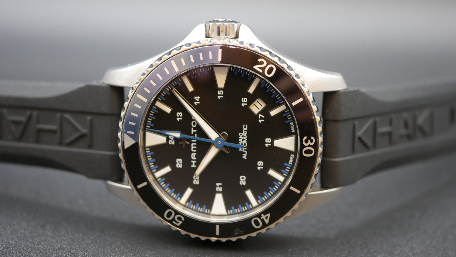 HAMILTON KHAKI NAVY SUB